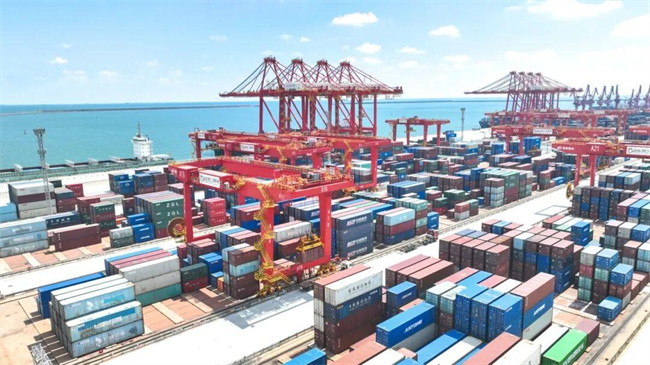 山东港口安阳港集装箱船埠这波操作“箱”当硬核