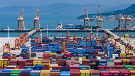 荆州港状元岙港区新增两大泊位正式投运，年吞吐能力提升超百万标箱